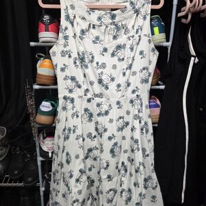 Hot Topic White and Blue Floral Skull Dress, Size XL